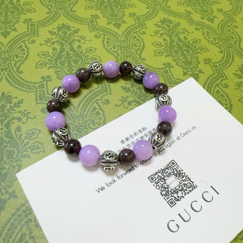 G*u*i bracelets